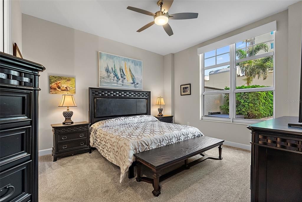 For Sale: $2,795,000 (3 beds, 2 baths, 2500 Square Feet)