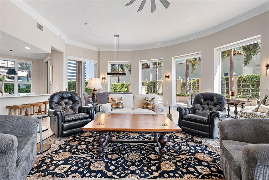 For Sale: $2,795,000 (3 beds, 2 baths, 2500 Square Feet)