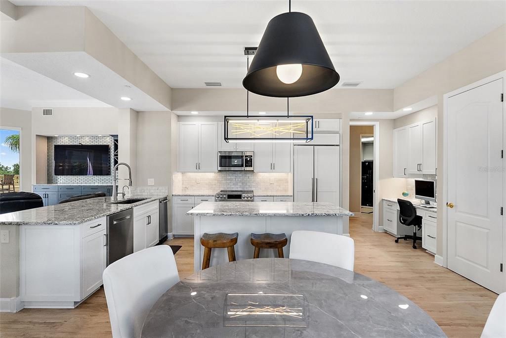 For Sale: $2,795,000 (3 beds, 2 baths, 2500 Square Feet)