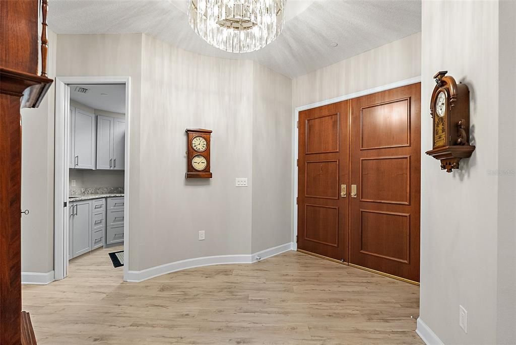 For Sale: $2,795,000 (3 beds, 2 baths, 2500 Square Feet)