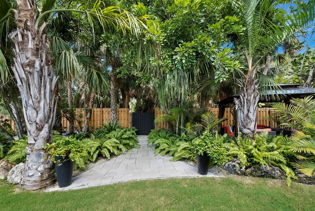 For Sale: $11,900,000 (5 beds, 5 baths, 5175 Square Feet)