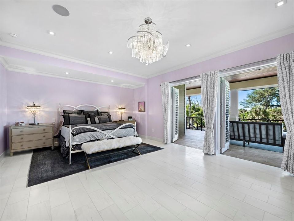 For Sale: $11,900,000 (5 beds, 5 baths, 5175 Square Feet)