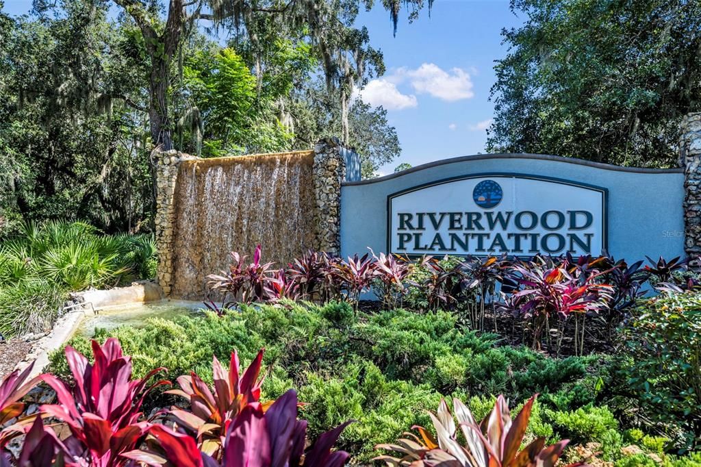 For Sale: $274,000 (2 beds, 2 baths, 1362 Square Feet)