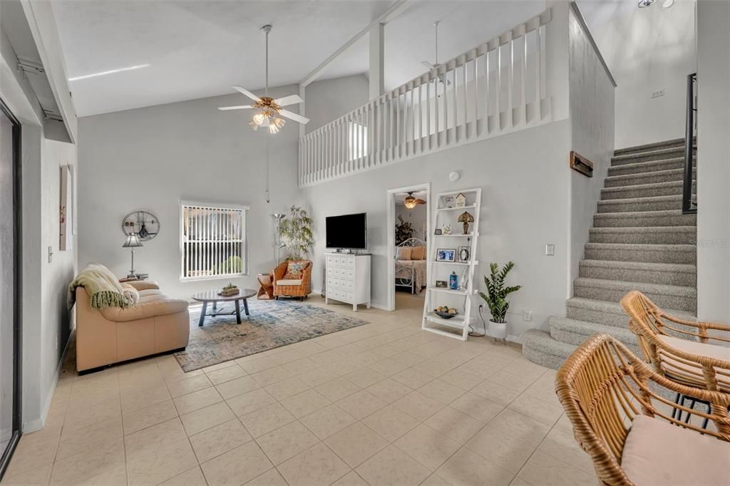 For Sale: $274,000 (2 beds, 2 baths, 1362 Square Feet)