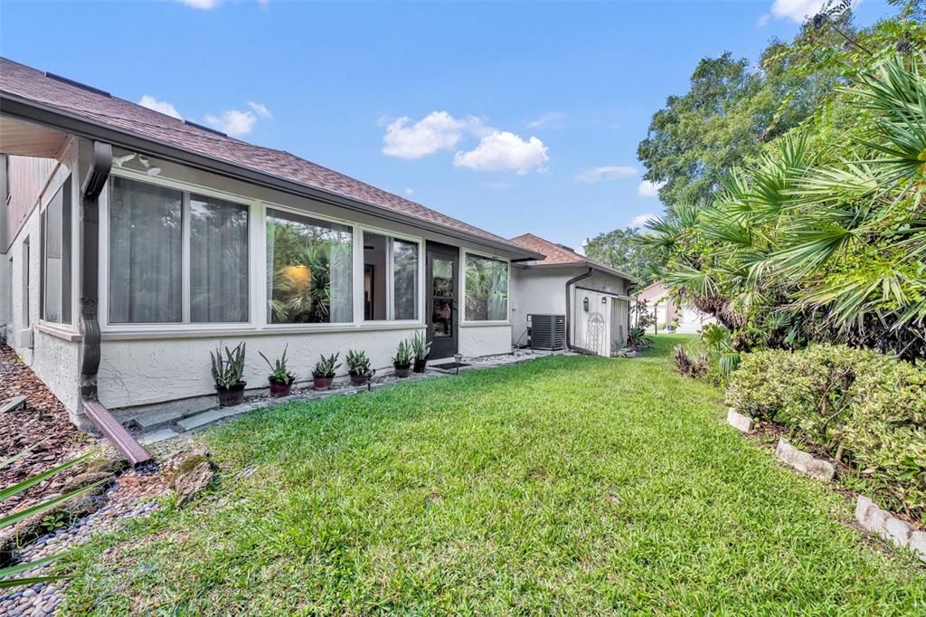 For Sale: $274,000 (2 beds, 2 baths, 1362 Square Feet)