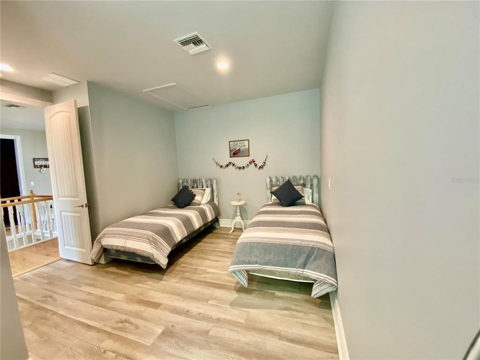 待售: $1,449,000 (5 贝兹, 3 浴室, 2746 平方英尺)