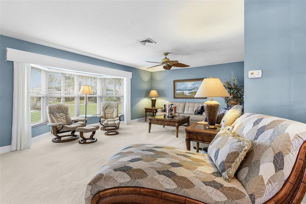 待售: $826,000 (4 贝兹, 2 浴室, 2930 平方英尺)