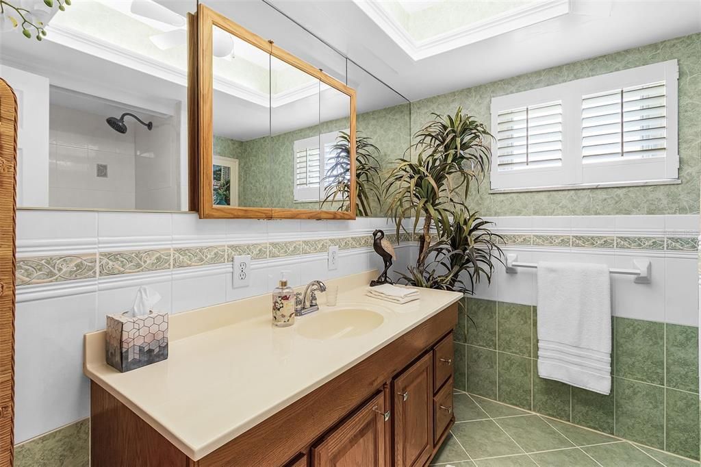 待售: $826,000 (4 贝兹, 2 浴室, 2930 平方英尺)