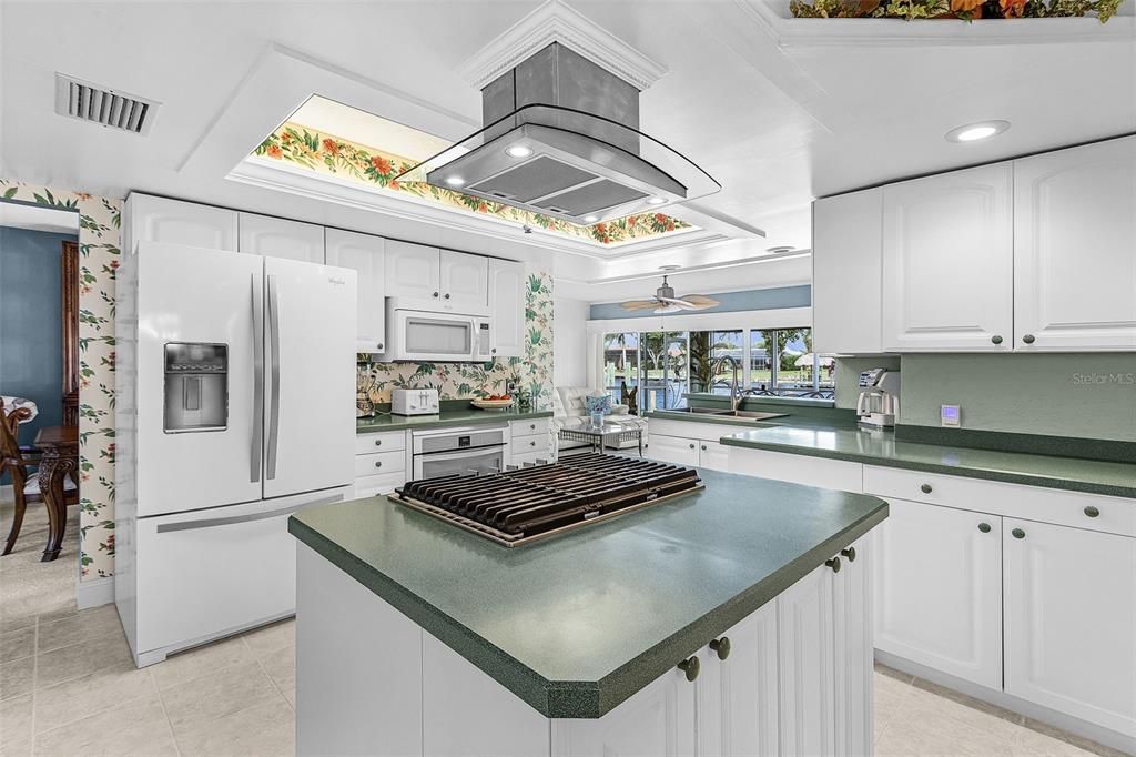 待售: $826,000 (4 贝兹, 2 浴室, 2930 平方英尺)