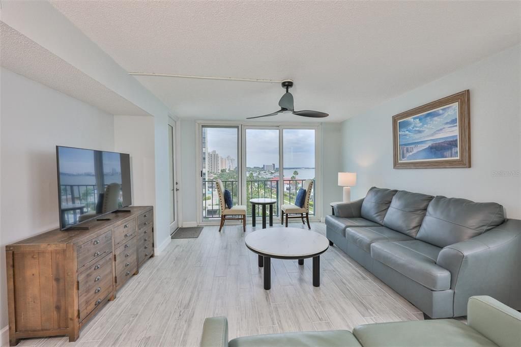 For Rent: $4,100 (2 beds, 2 baths, 1392 Square Feet)