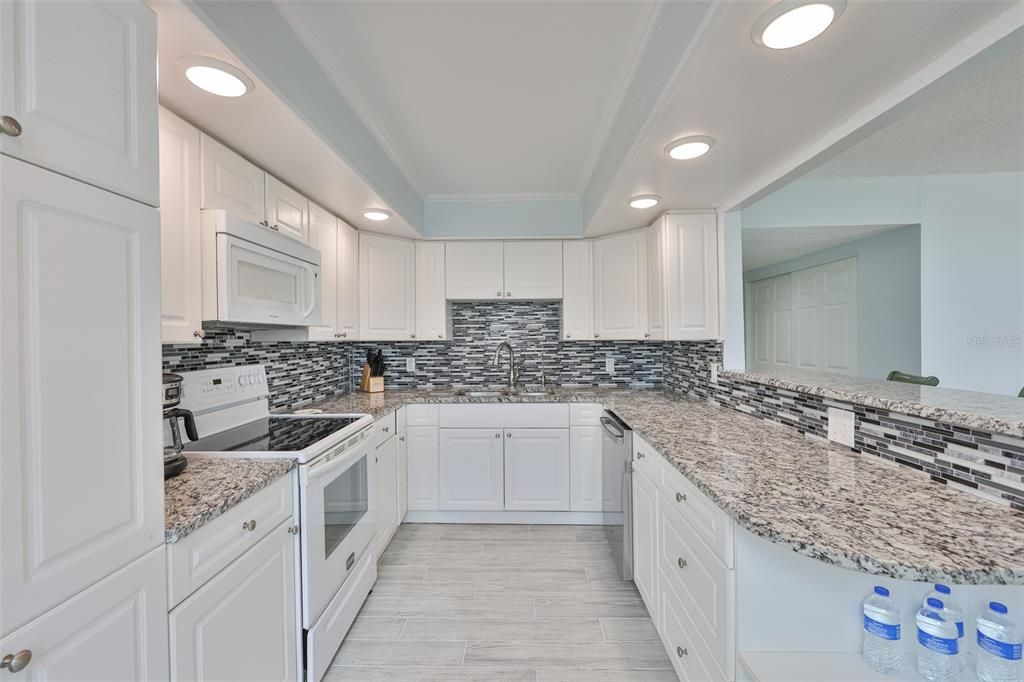 For Rent: $4,100 (2 beds, 2 baths, 1392 Square Feet)