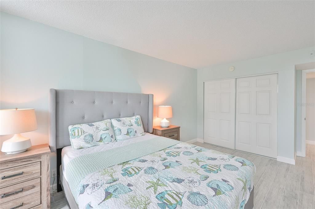 For Rent: $4,100 (2 beds, 2 baths, 1392 Square Feet)