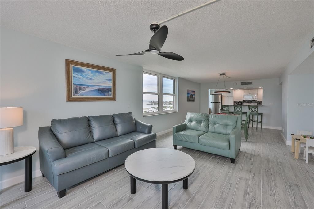 For Rent: $4,100 (2 beds, 2 baths, 1392 Square Feet)