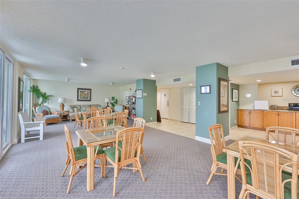 For Rent: $4,100 (2 beds, 2 baths, 1392 Square Feet)