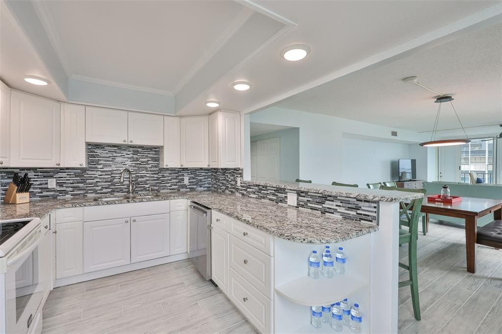 For Rent: $4,100 (2 beds, 2 baths, 1392 Square Feet)