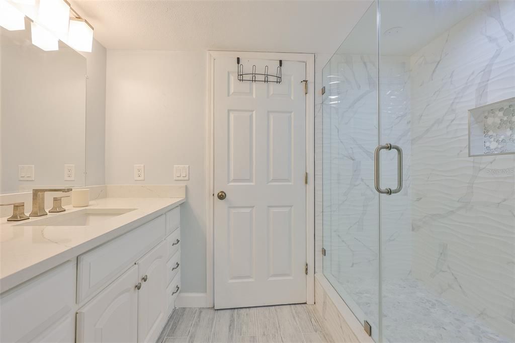 For Rent: $4,100 (2 beds, 2 baths, 1392 Square Feet)