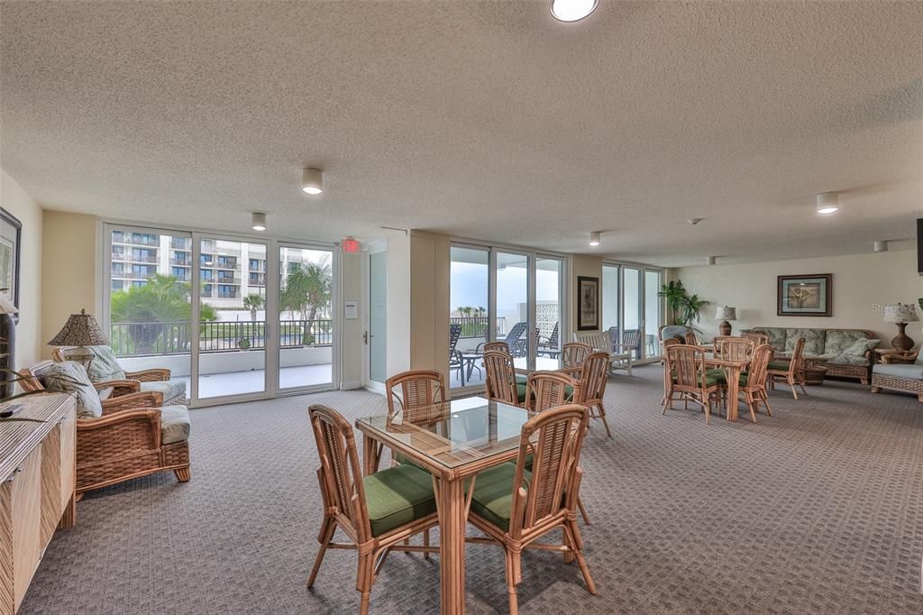 For Rent: $4,100 (2 beds, 2 baths, 1392 Square Feet)