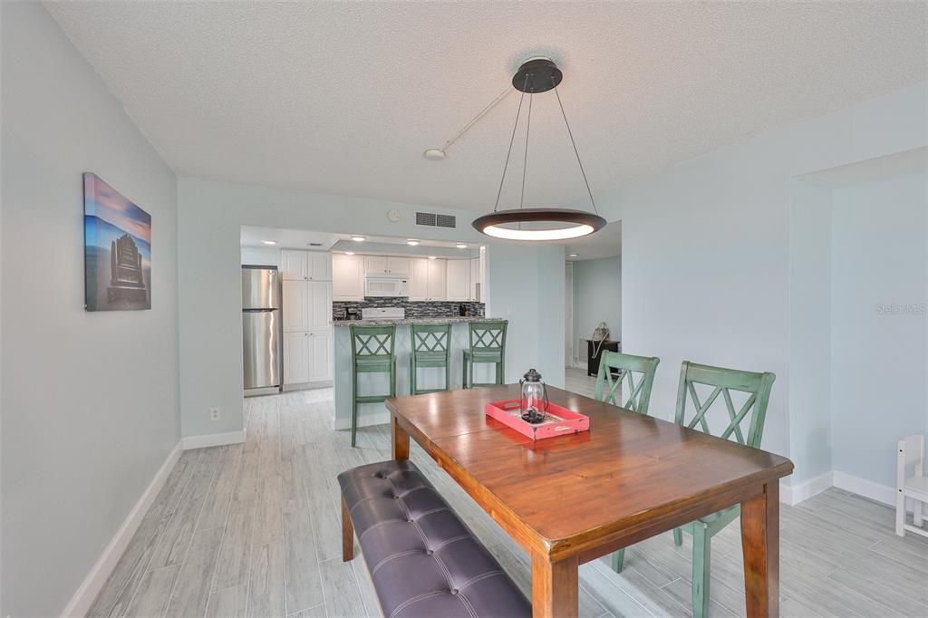 For Rent: $4,100 (2 beds, 2 baths, 1392 Square Feet)