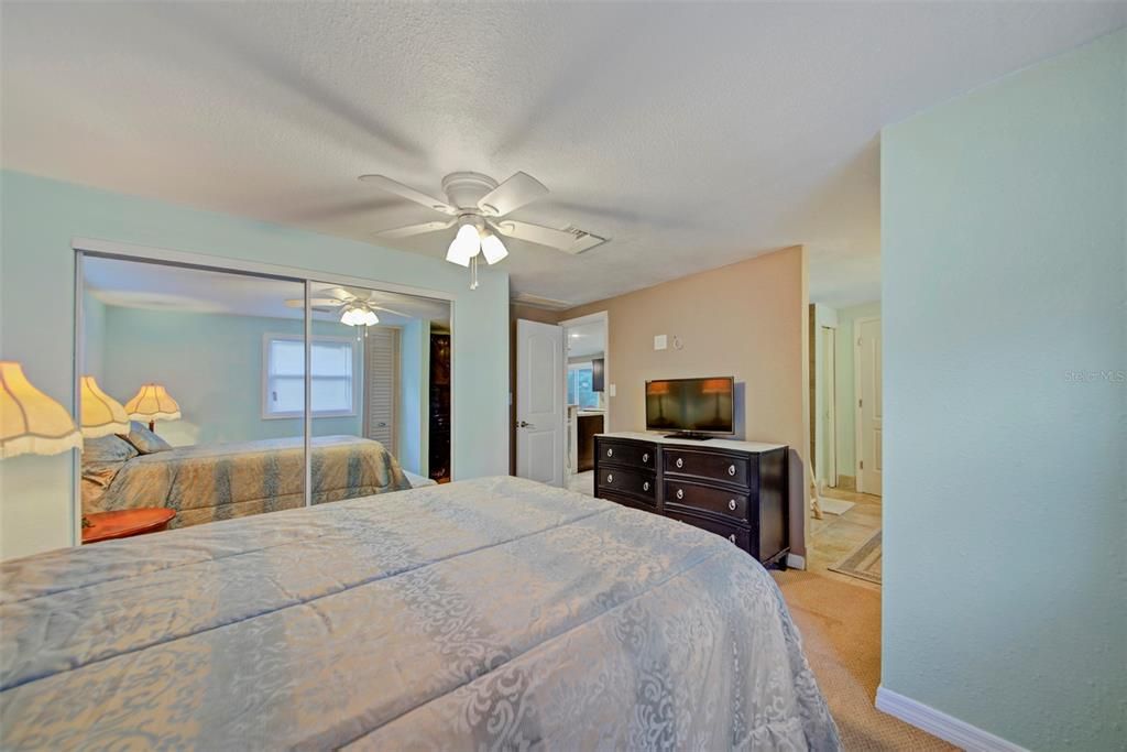 На продажу: $295,000 (3 спален, 2 ванн, 1320 Квадратных фут)