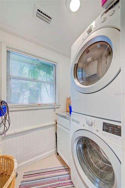 На продажу: $295,000 (3 спален, 2 ванн, 1320 Квадратных фут)