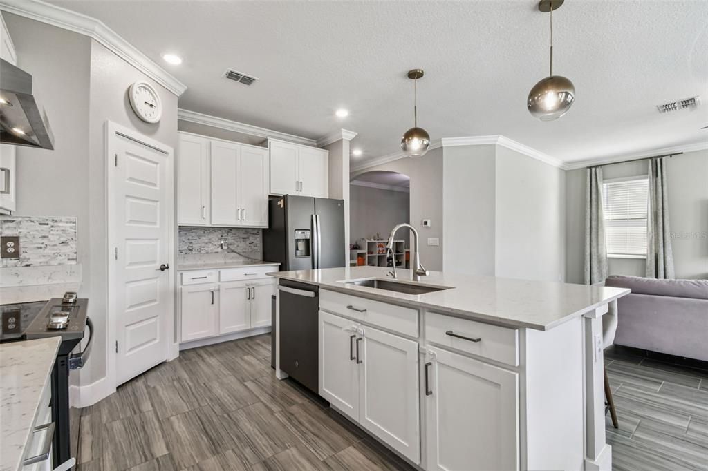 Active With Contract: $425,000 (4 beds, 2 baths, 2775 Square Feet)
