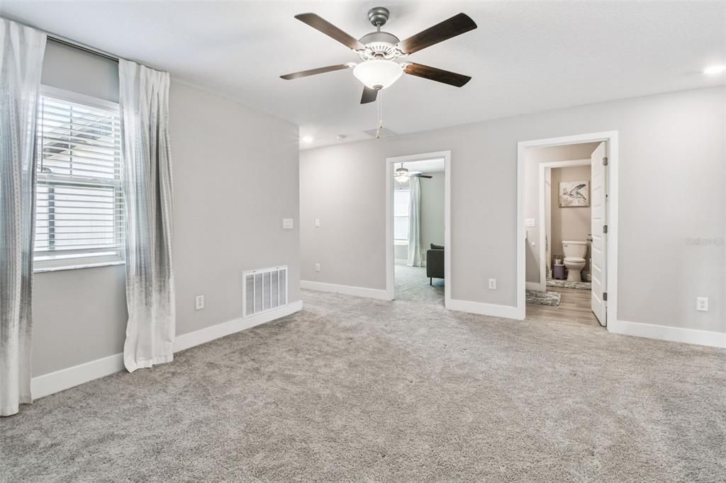 Active With Contract: $425,000 (4 beds, 2 baths, 2775 Square Feet)