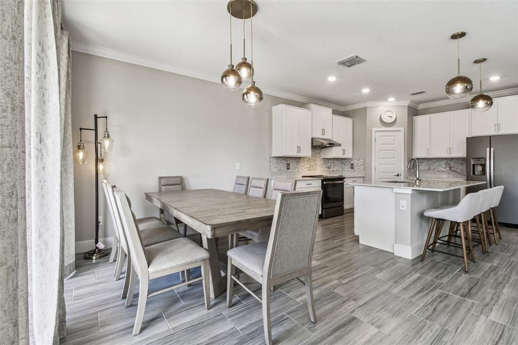 Active With Contract: $425,000 (4 beds, 2 baths, 2775 Square Feet)