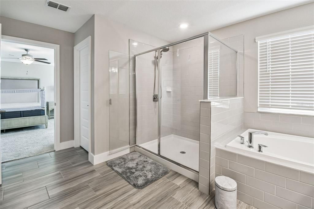 Active With Contract: $425,000 (4 beds, 2 baths, 2775 Square Feet)