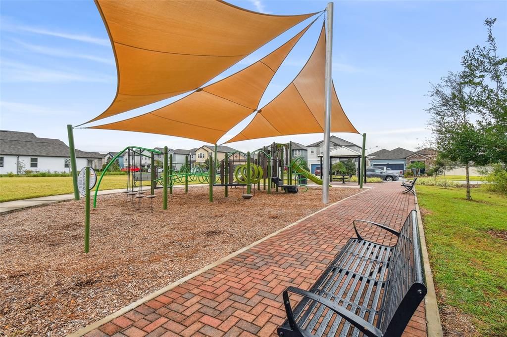 Active With Contract: $425,000 (4 beds, 2 baths, 2775 Square Feet)