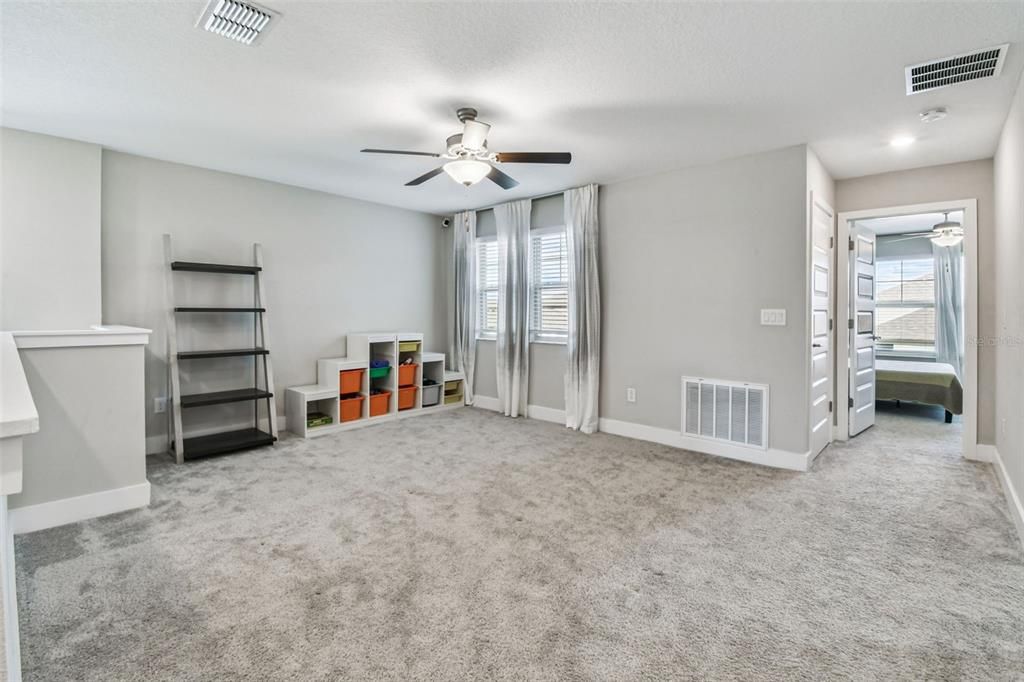 Active With Contract: $425,000 (4 beds, 2 baths, 2775 Square Feet)