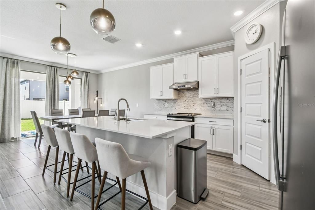 Active With Contract: $425,000 (4 beds, 2 baths, 2775 Square Feet)