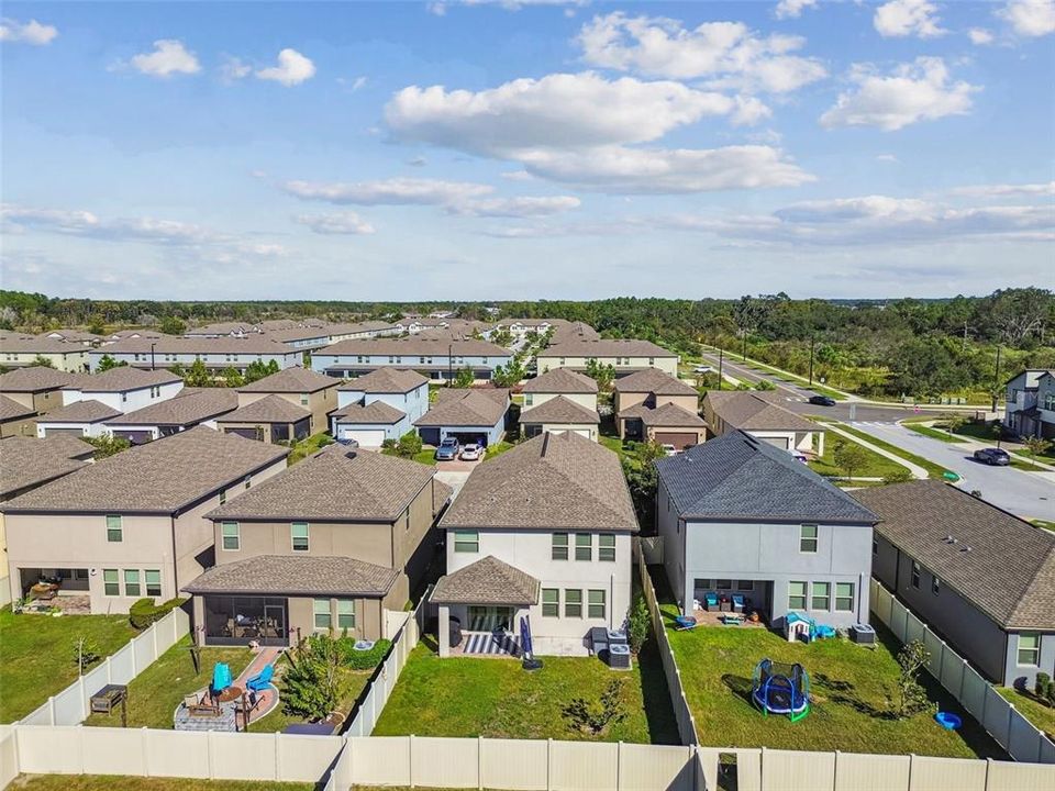 Active With Contract: $425,000 (4 beds, 2 baths, 2775 Square Feet)