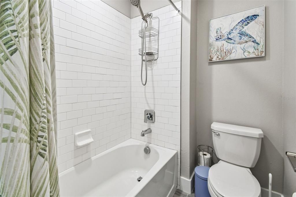 Active With Contract: $425,000 (4 beds, 2 baths, 2775 Square Feet)