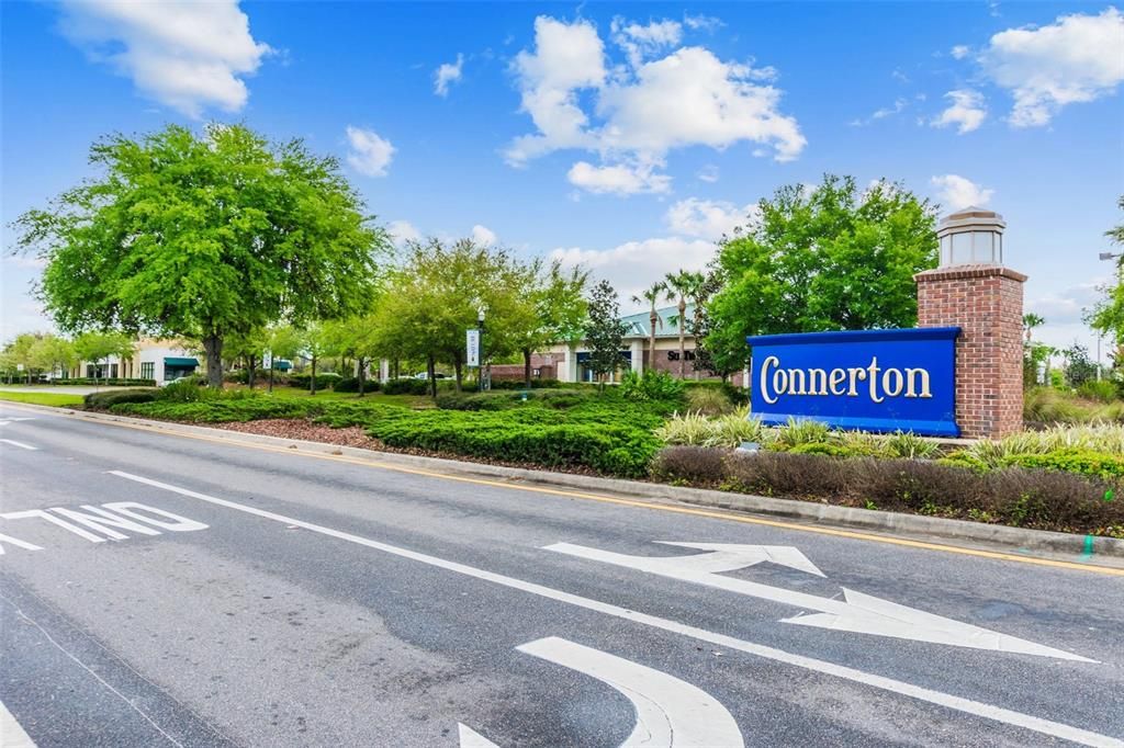 Active With Contract: $425,000 (4 beds, 2 baths, 2775 Square Feet)