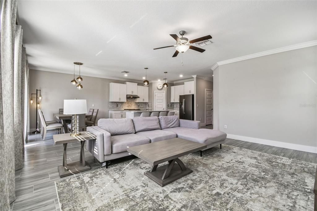 Active With Contract: $425,000 (4 beds, 2 baths, 2775 Square Feet)