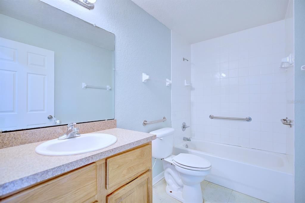 Active With Contract: $210,000 (3 beds, 2 baths, 1125 Square Feet)