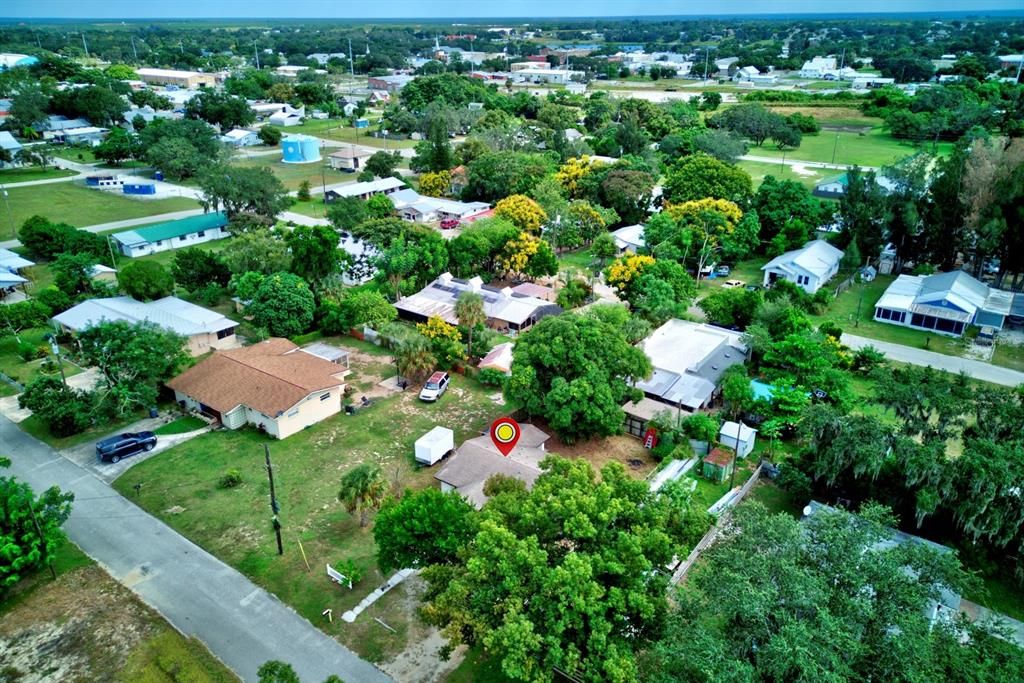 For Sale: $129,000 (2 beds, 1 baths, 830 Square Feet)