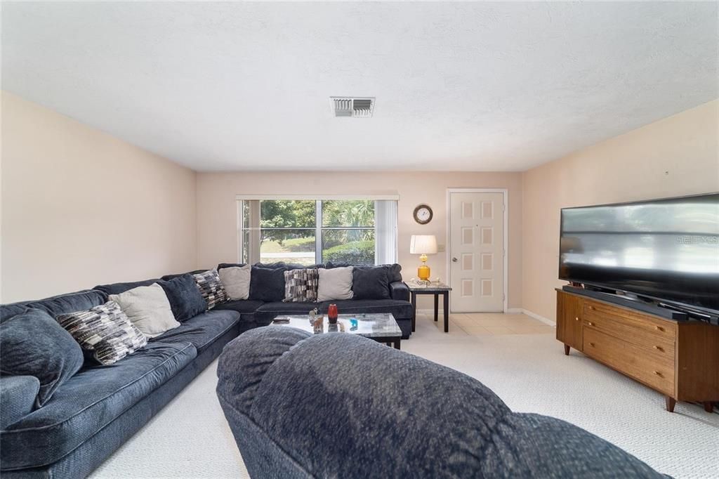 Active With Contract: $190,000 (3 beds, 1 baths, 1545 Square Feet)