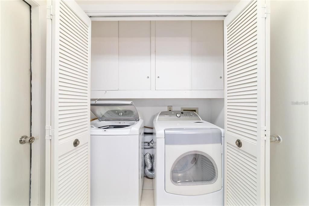 Active With Contract: $190,000 (3 beds, 1 baths, 1545 Square Feet)