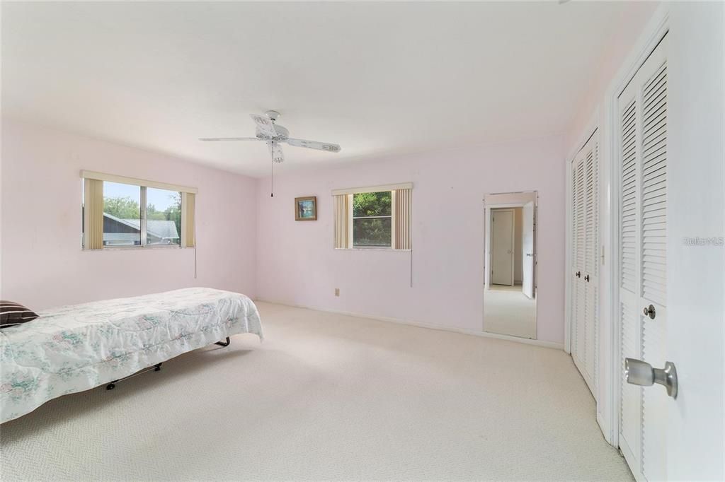 Active With Contract: $190,000 (3 beds, 1 baths, 1545 Square Feet)