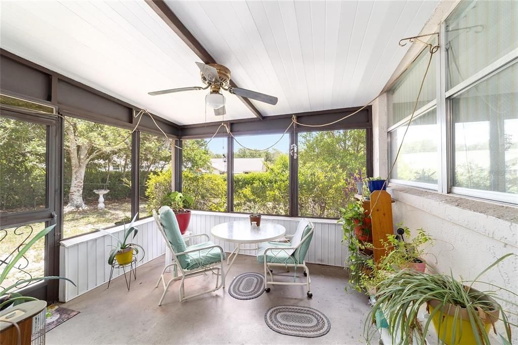 Active With Contract: $190,000 (3 beds, 1 baths, 1545 Square Feet)