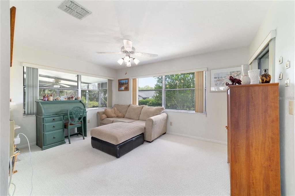 Active With Contract: $190,000 (3 beds, 1 baths, 1545 Square Feet)