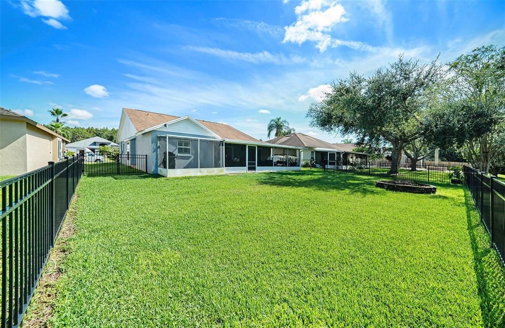 For Sale: $370,000 (3 beds, 2 baths, 1465 Square Feet)