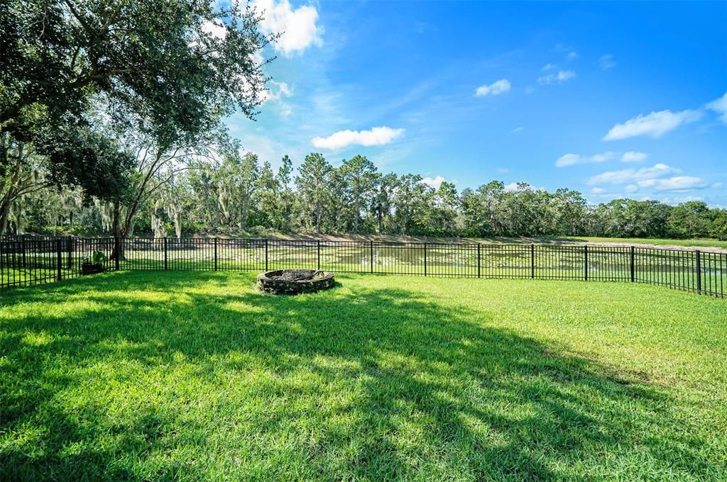 For Sale: $370,000 (3 beds, 2 baths, 1465 Square Feet)