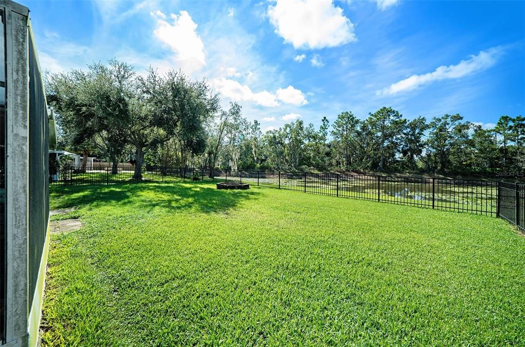 For Sale: $370,000 (3 beds, 2 baths, 1465 Square Feet)