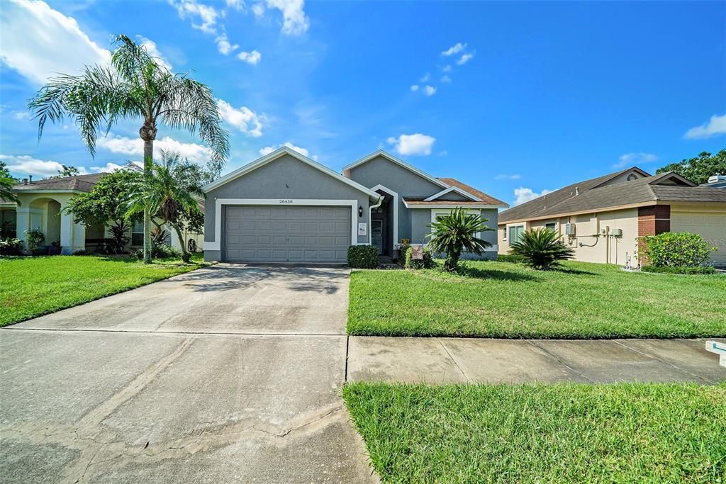 For Sale: $370,000 (3 beds, 2 baths, 1465 Square Feet)