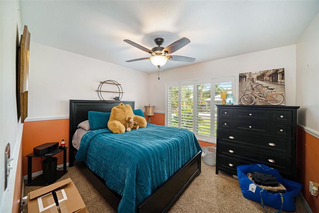 For Sale: $370,000 (3 beds, 2 baths, 1465 Square Feet)