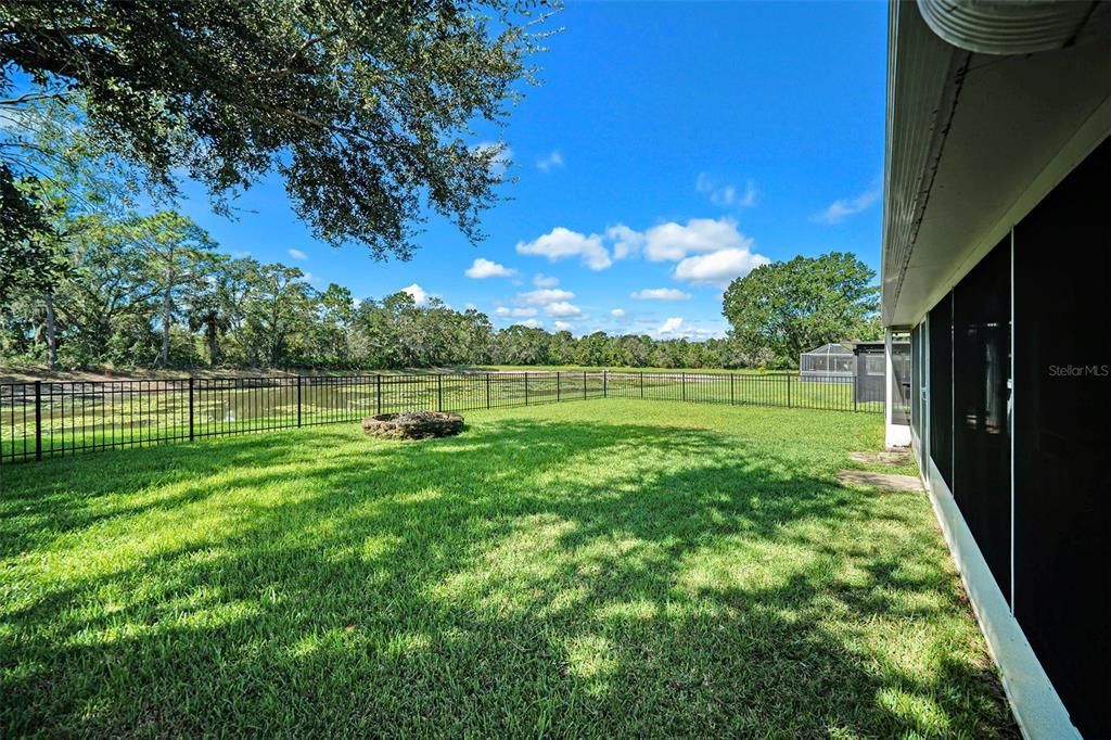 For Sale: $370,000 (3 beds, 2 baths, 1465 Square Feet)