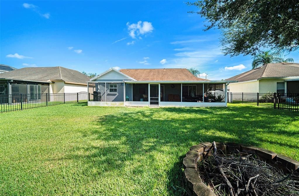 For Sale: $370,000 (3 beds, 2 baths, 1465 Square Feet)