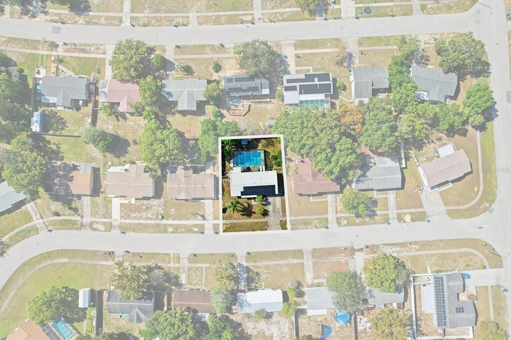 Под контрактом: $199,900 (2 спален, 2 ванн, 1025 Квадратных фут)